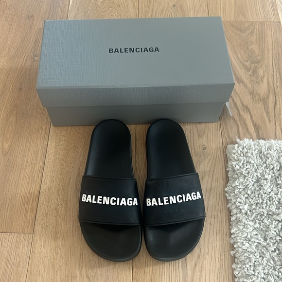 Balenciaga pool slides - Picture 3 of 3